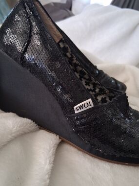 Size 7w TOMS Black Sequin Wedge Slip-Ons